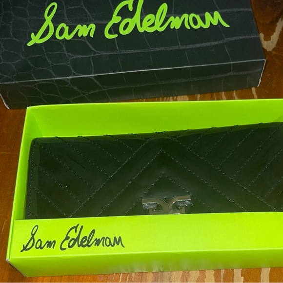 SAM EDELMAN Sophia Quilted Zipper Wallet  BLACK  Silver Logo New In Box w/tags - Picture 2 of 10